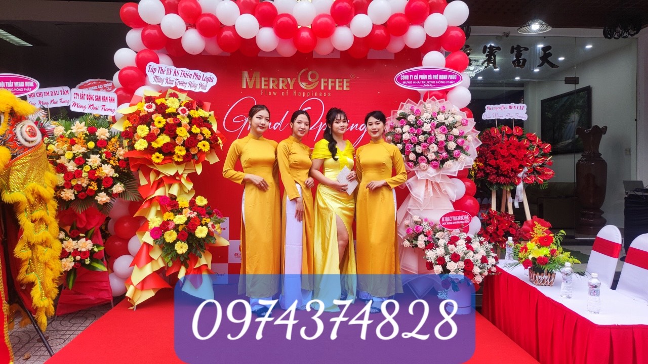 cho thuê áo dài màu vàng giá rẻ