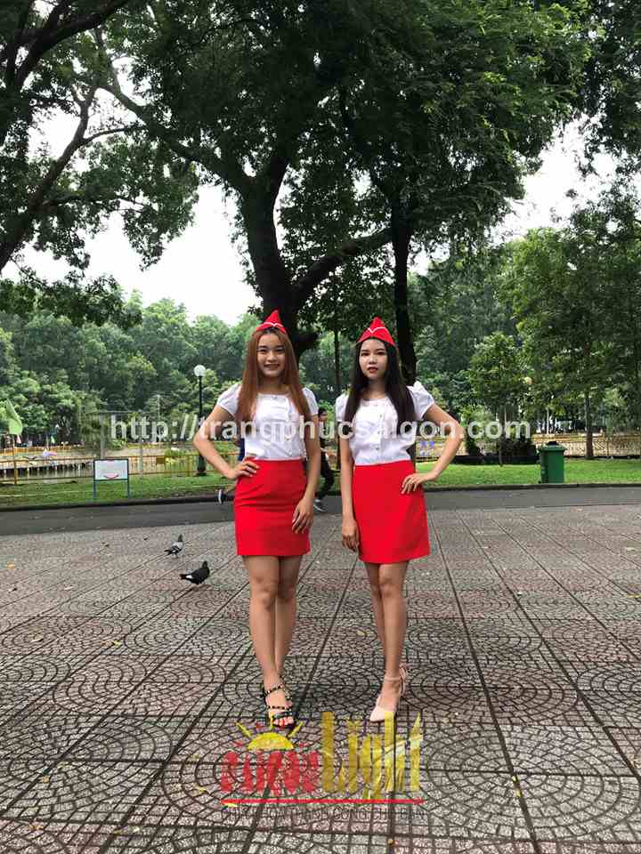 cho thuê set chân váy đỏ áo trắng + nón giá rẻ