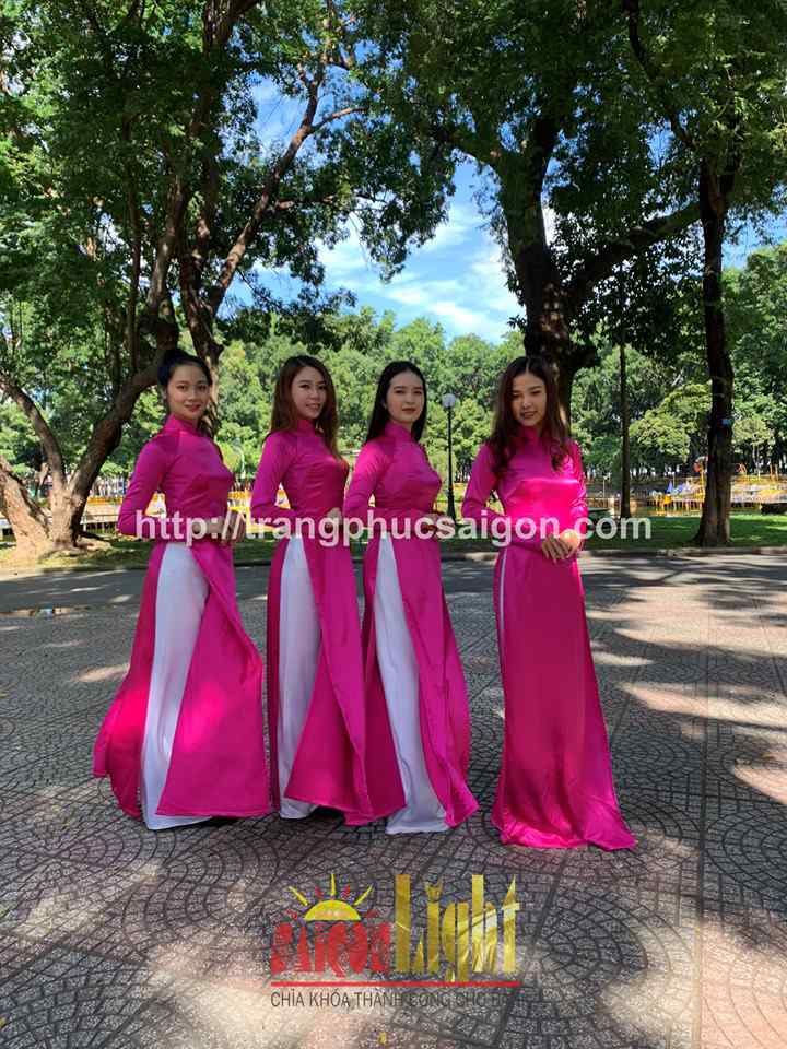 cho thuê áo dài phi bóng màu hồng tím giá rẻ