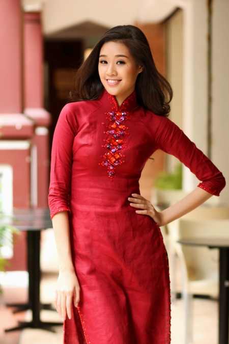 Áo dài tím đơn giản