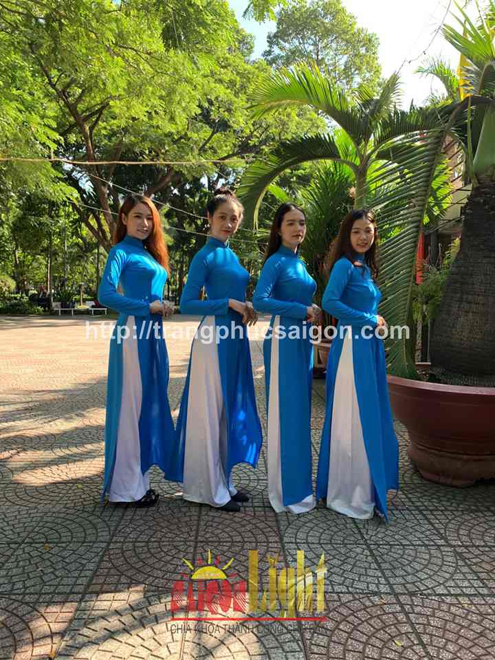 cho thuê áo dài lụa màu xanh dương giá rẻ