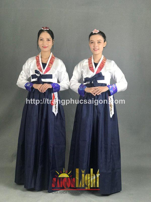 cho thuê hanbok trắng xanh họa tiết giá rẻ