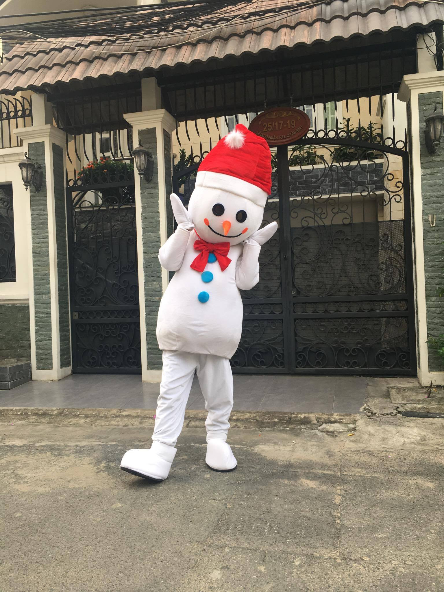 cho thuê mascot người tuyết giá rẻ