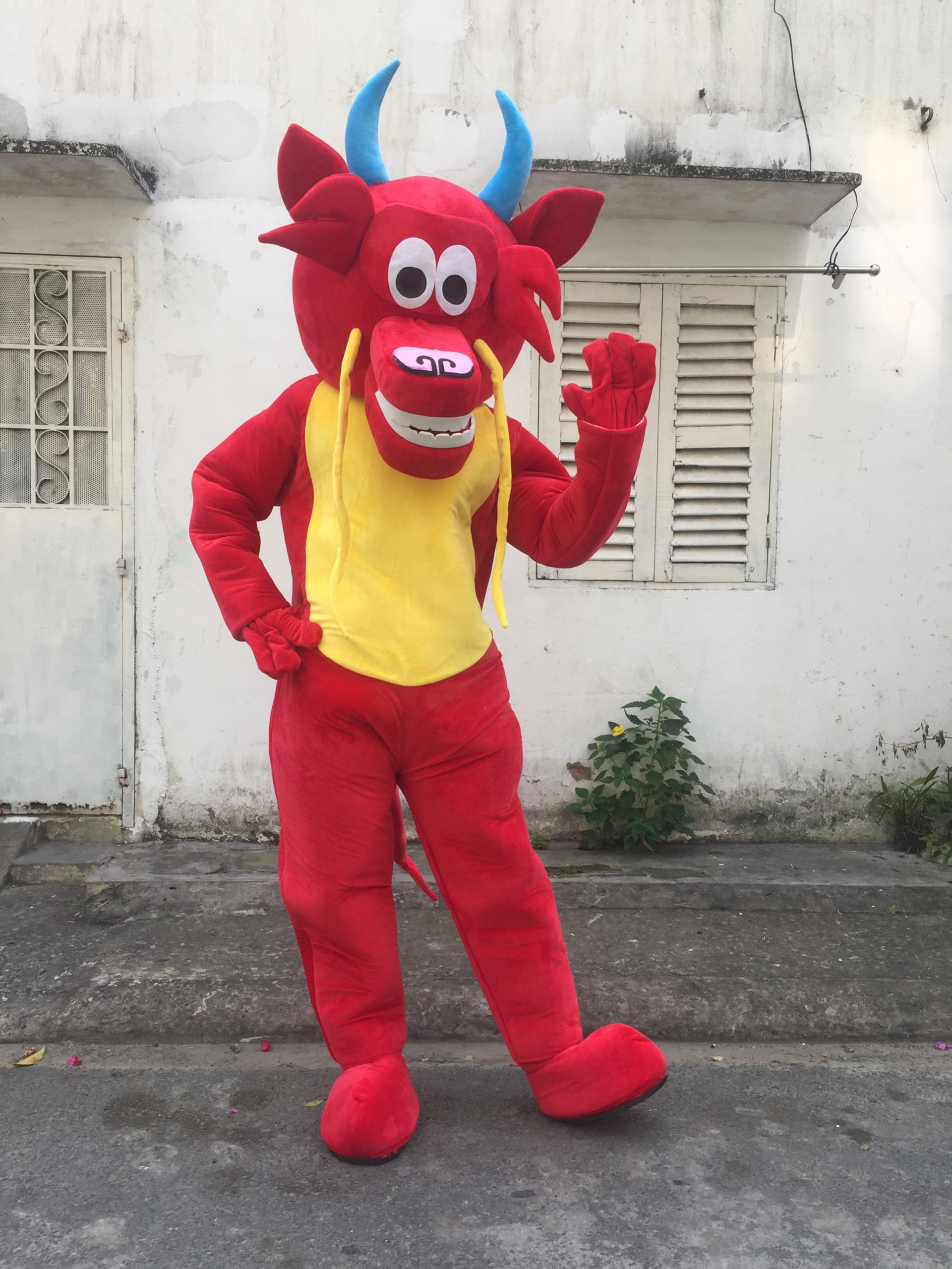 cho thuê mascot rồng giá rẻ