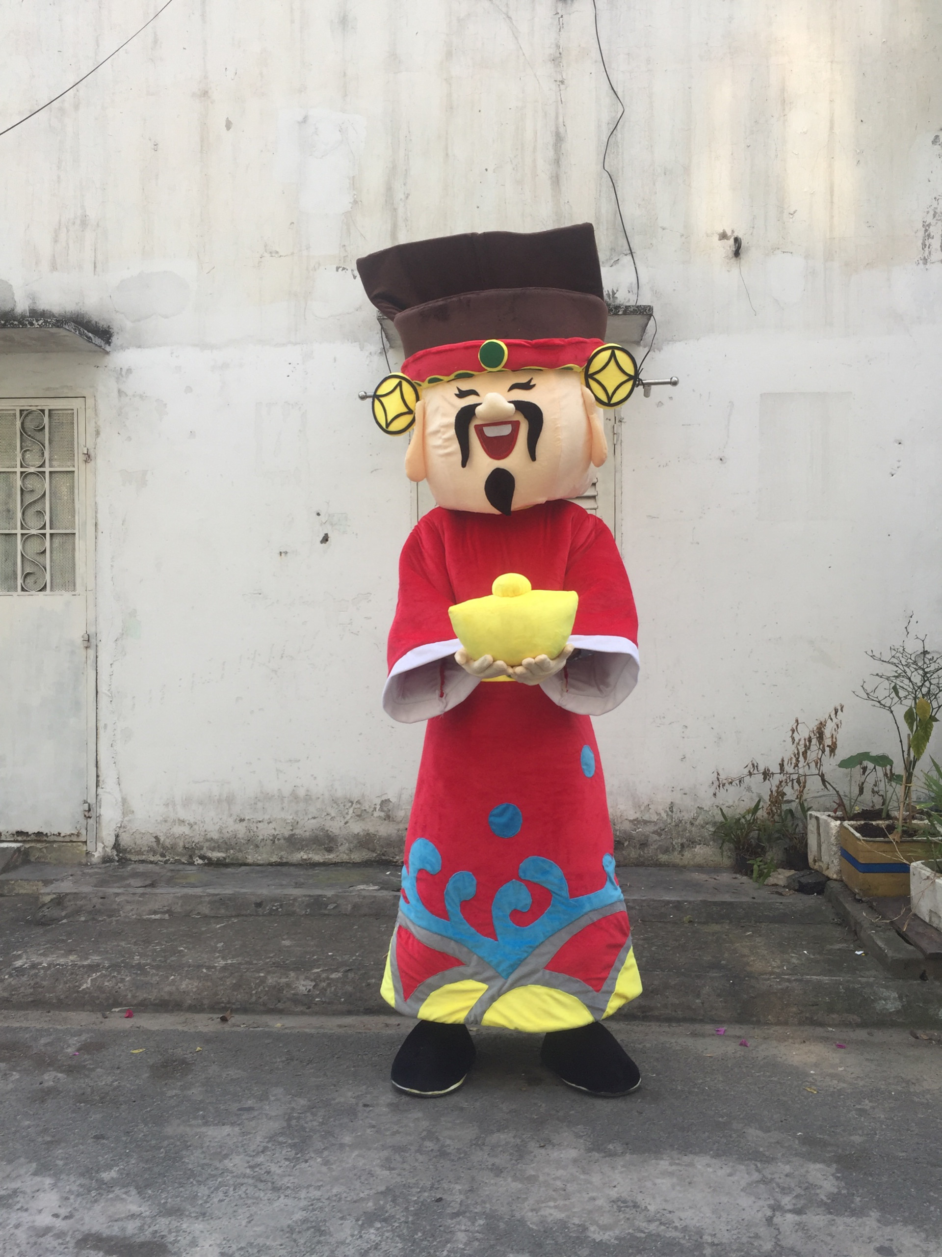 cho thuê mascot thần tài đỏ giá rẻ